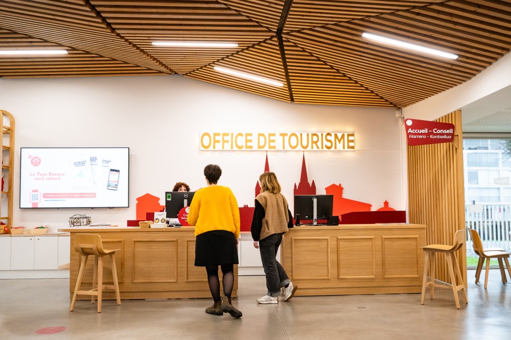 Accueil Office de Tourisme de Bayonne février 2026 © Mathieu Prat